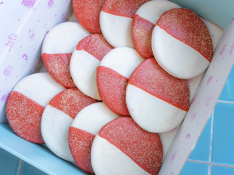 12 Apple + Honey B&W Cookies Box